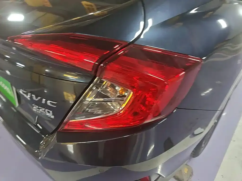 Honda Civic — фото 7