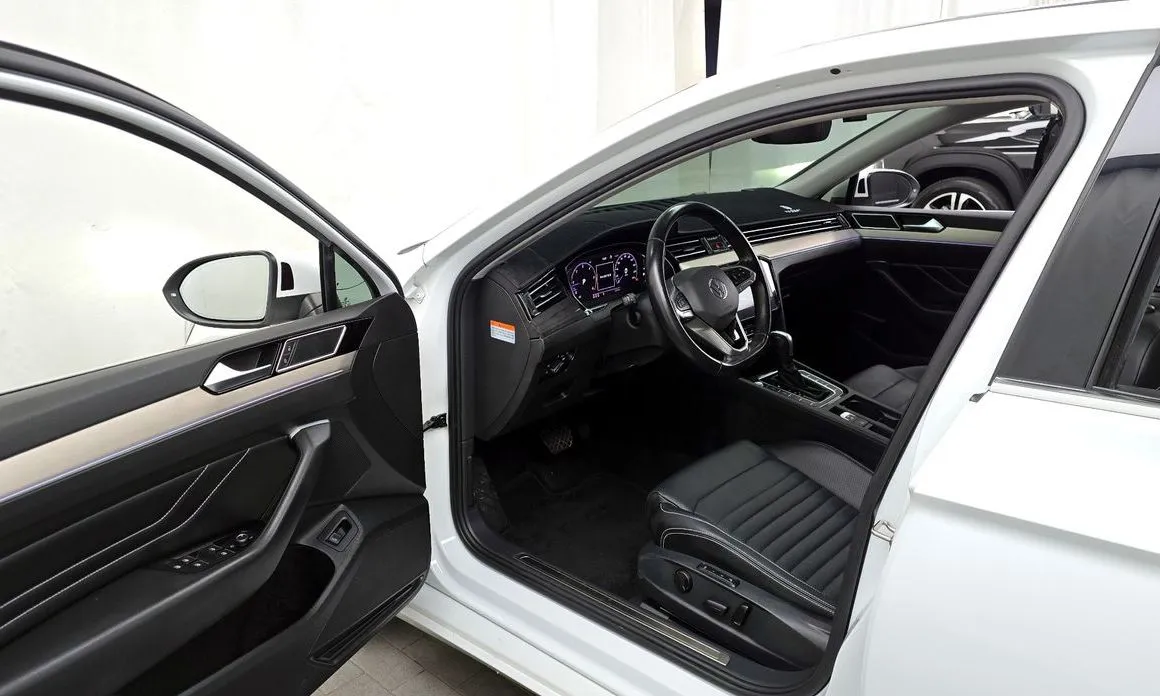 Volkswagen Passat — фото 8
