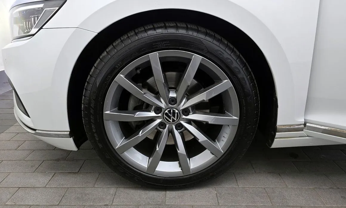 Volkswagen Passat — фото 2