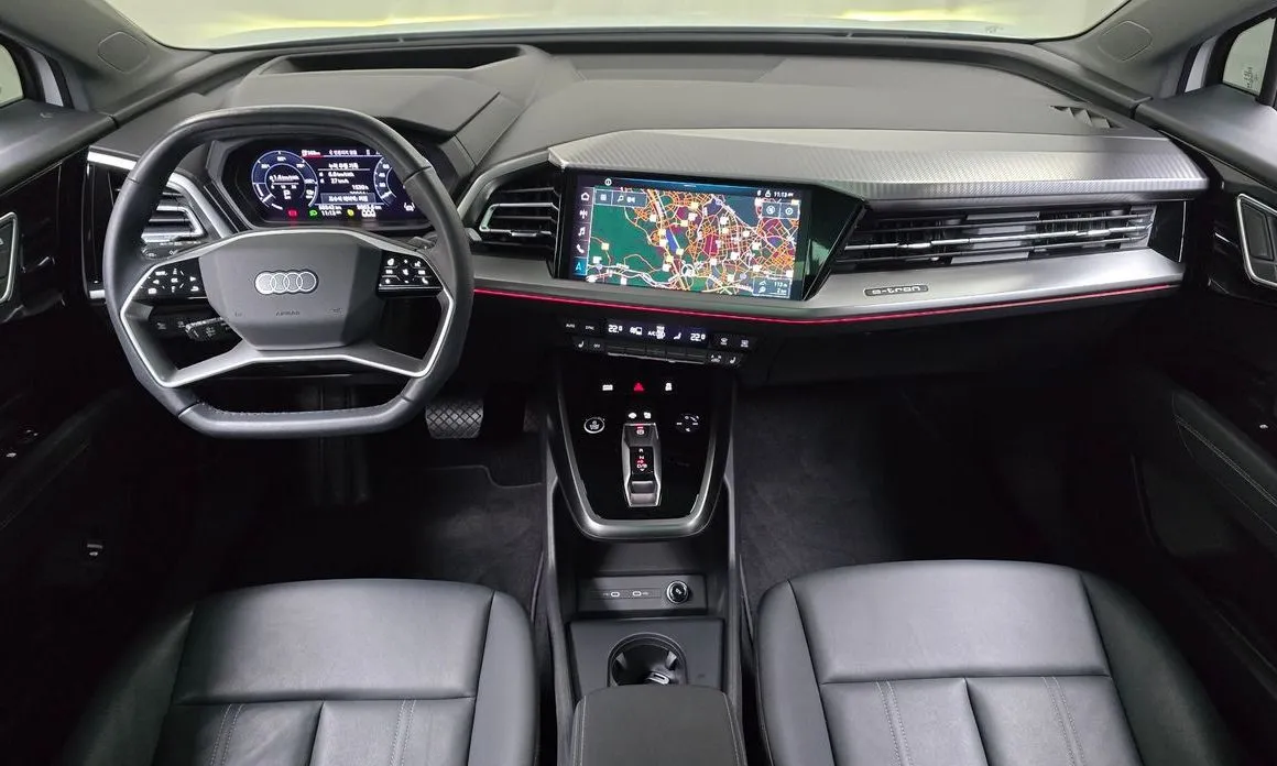 Audi Q4 e-tron — фото 10