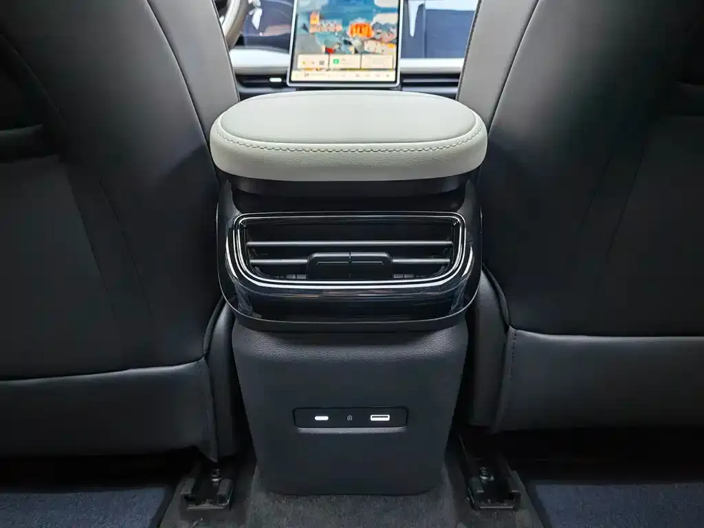 Geely Galaxy L7 — фото 6