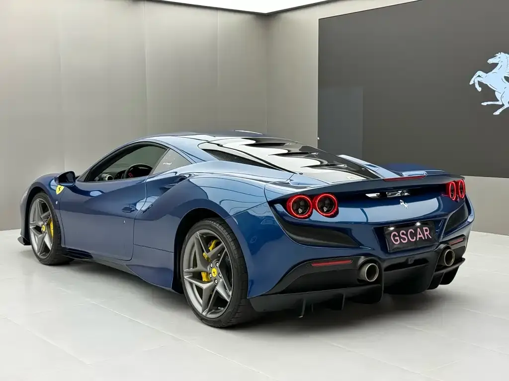 Ferrari F8 — фото 3