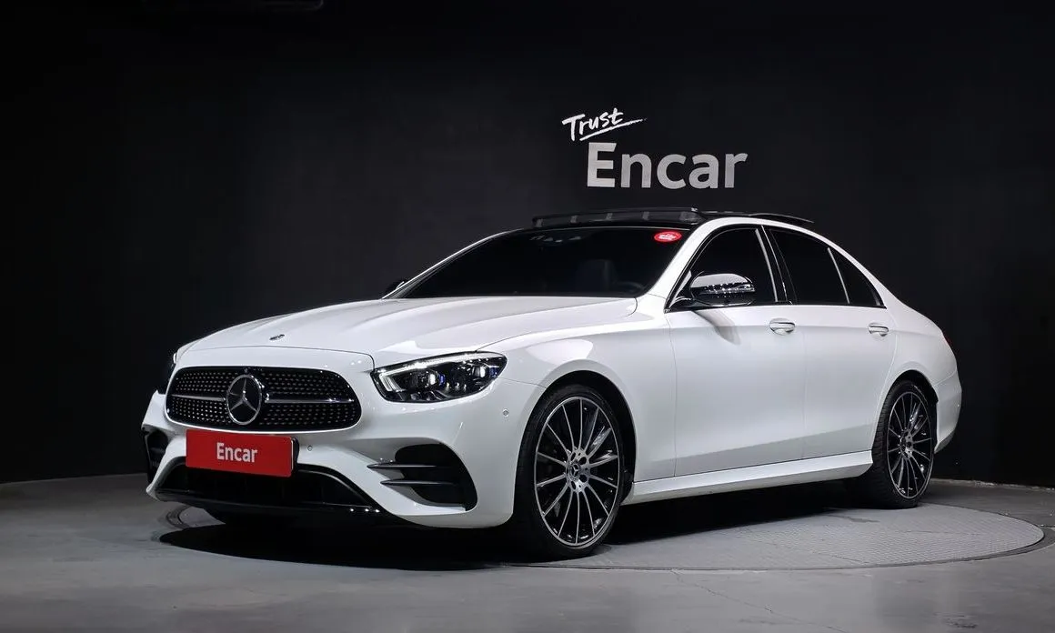 Mercedes-Benz E-Class — фото 1