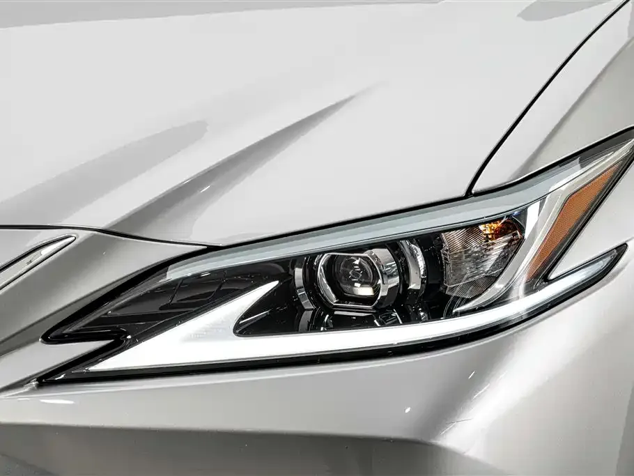 Lexus ES — фото 6