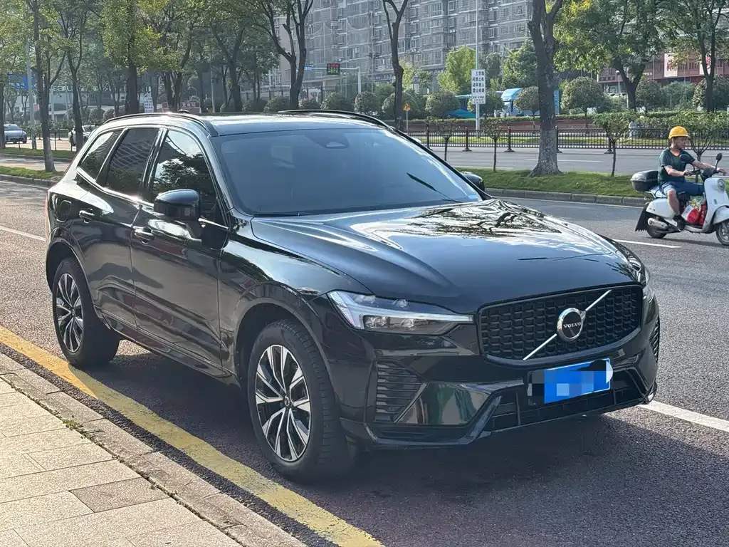 Volvo XC60 — фото 3