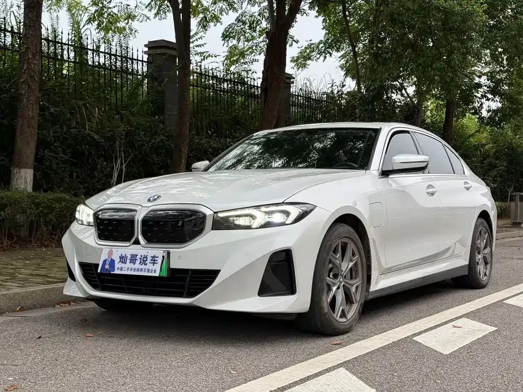 BMW i3 — фото 1