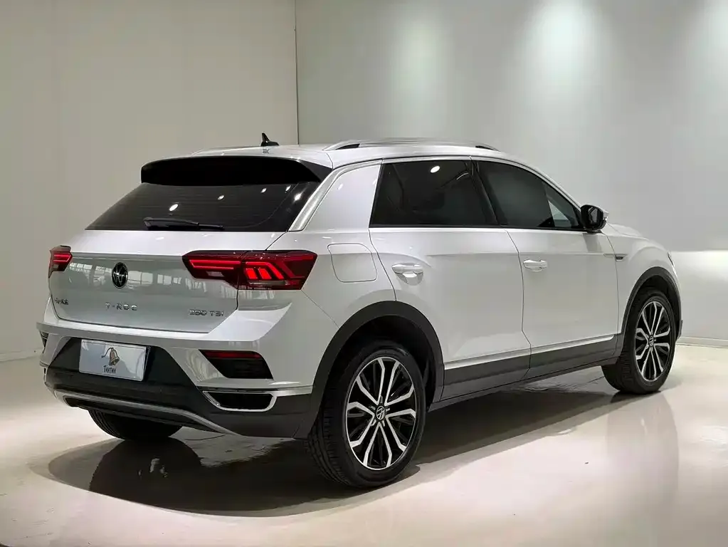 Volkswagen T-Roc — фото 2