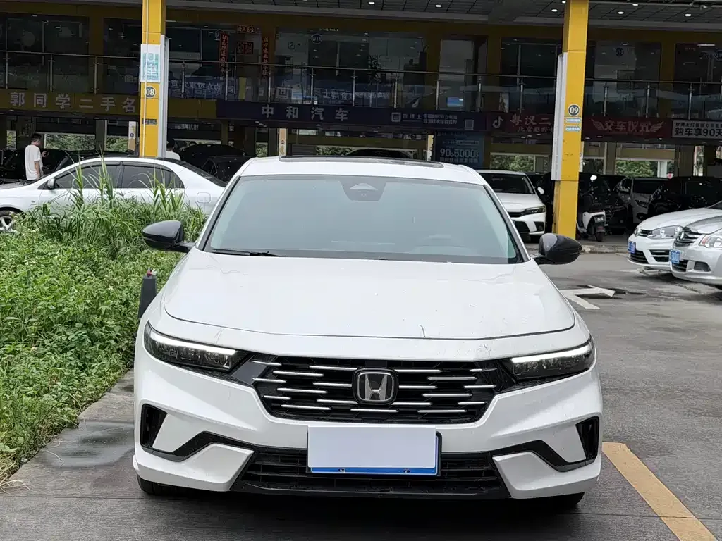 Honda Accord — фото 10