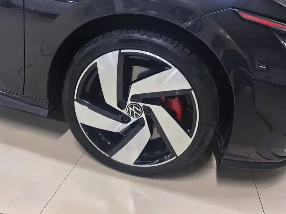 Volkswagen Golf GTI — фото 4