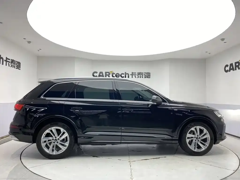 Audi Q7 — фото 2