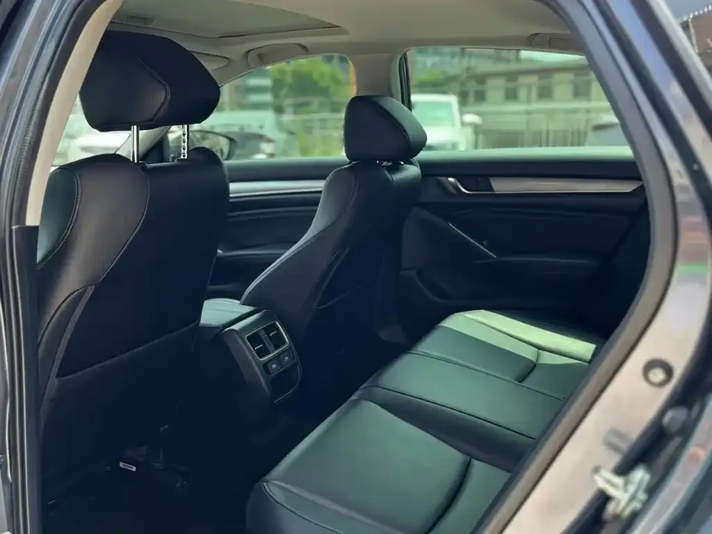 Honda Accord — фото 2
