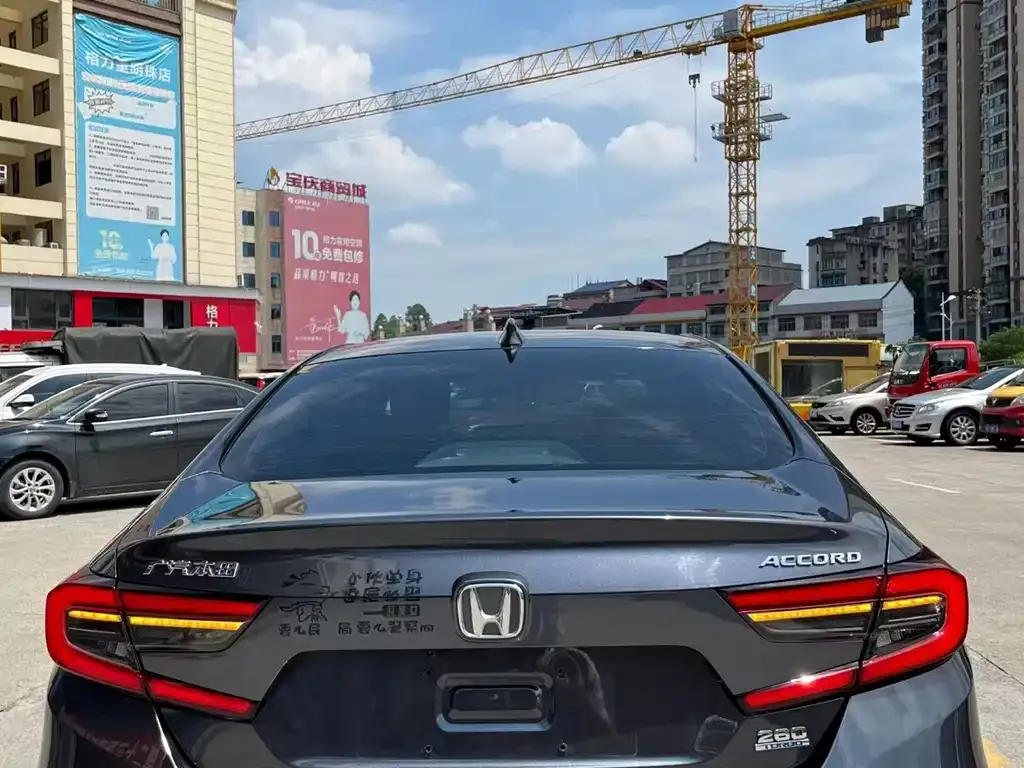 Honda Accord — фото 4
