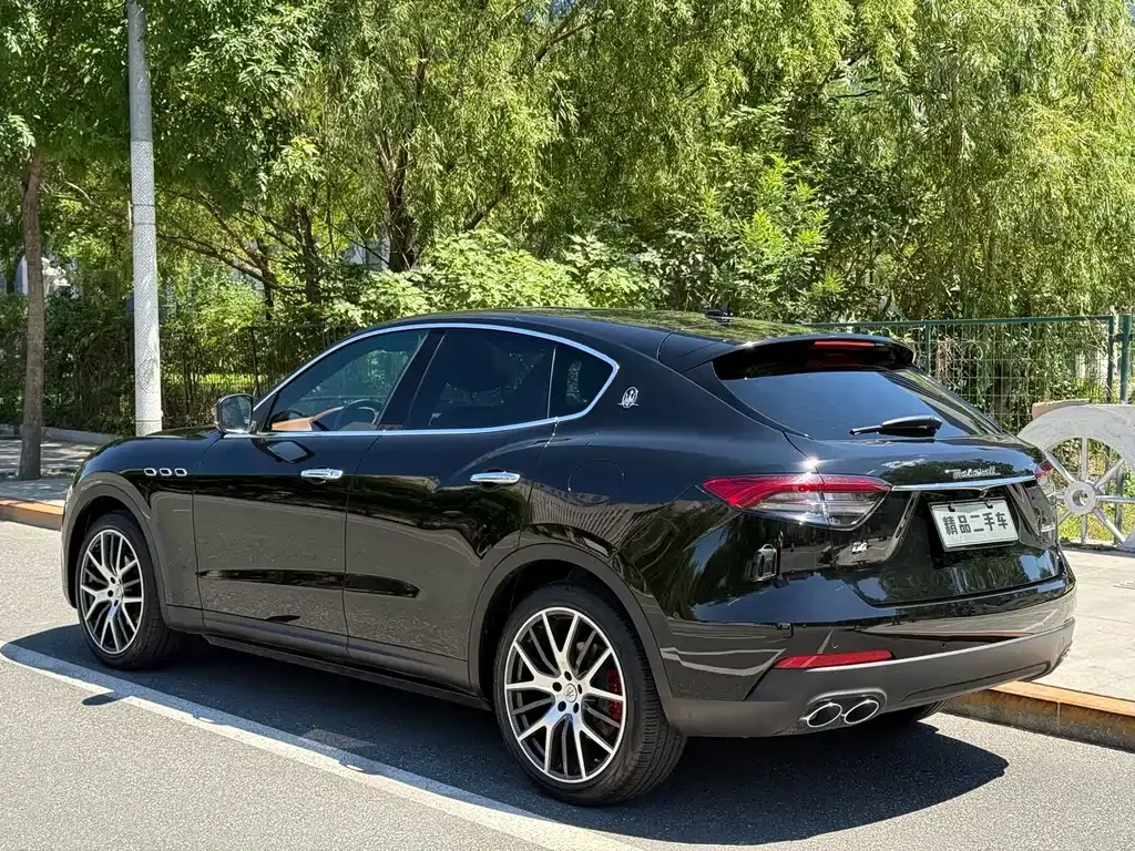 Maserati Levante — фото 9