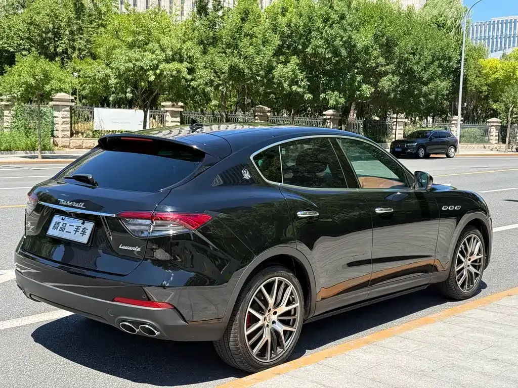 Maserati Levante — фото 4