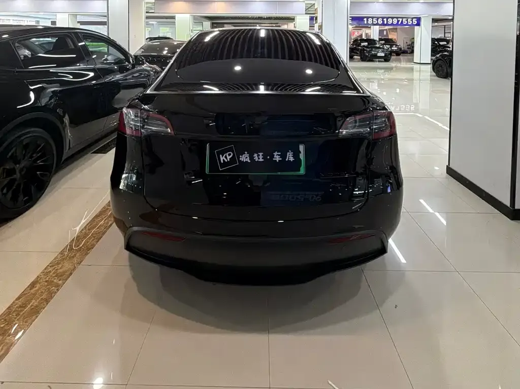 Tesla Model Y — фото 9