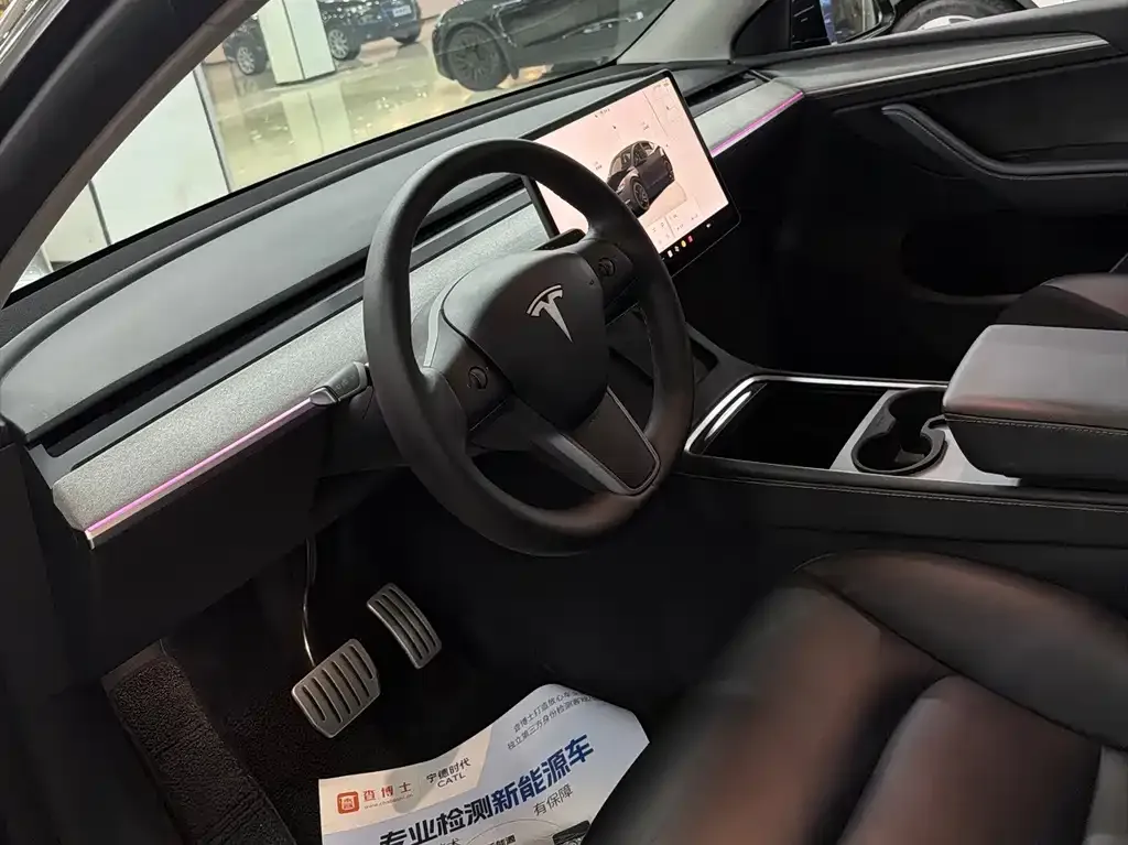 Tesla Model Y — фото 4