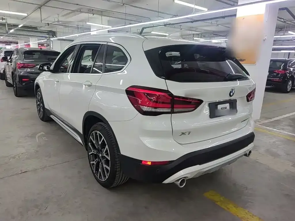 BMW X1 — фото 10