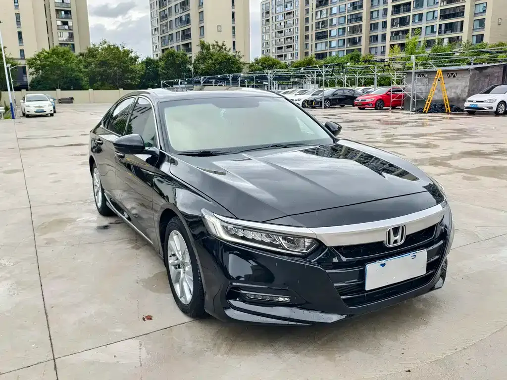 Honda Accord — фото 5