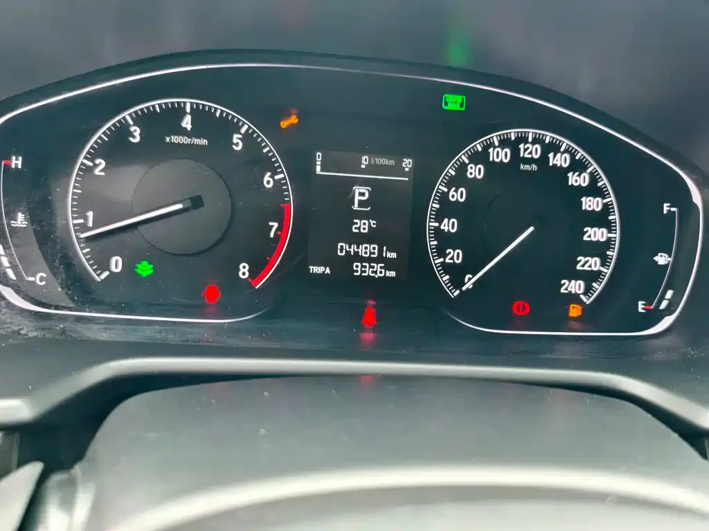 Honda Accord — фото 10