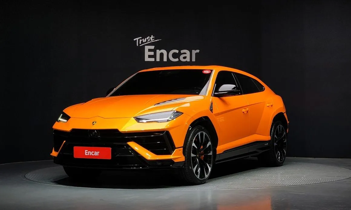 Lamborghini Urus — фото 1