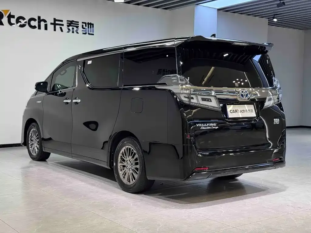 Toyota Vellfire — фото 5