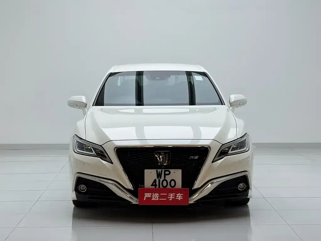 Toyota Crown (Import) — фото 5