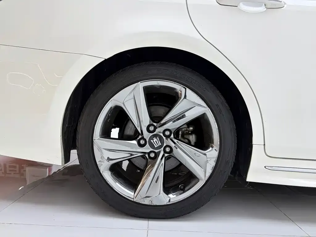 Toyota Crown (Import) — фото 6