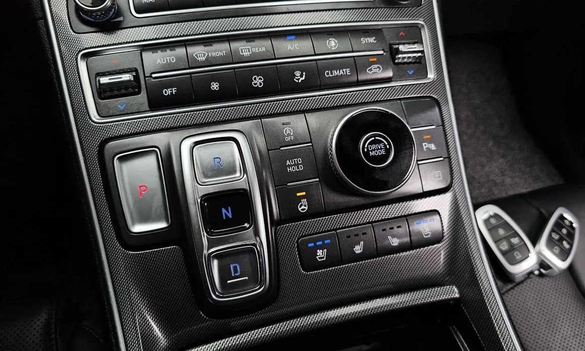 Hyundai Santafe — фото 10