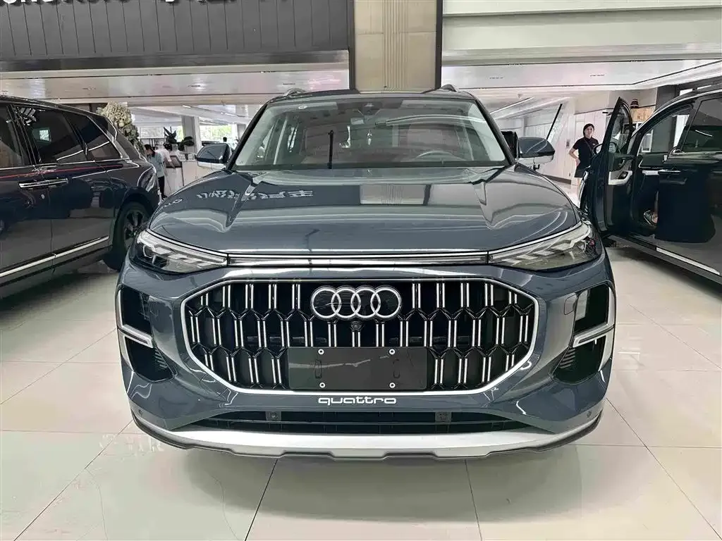 Audi Q6 — фото 10