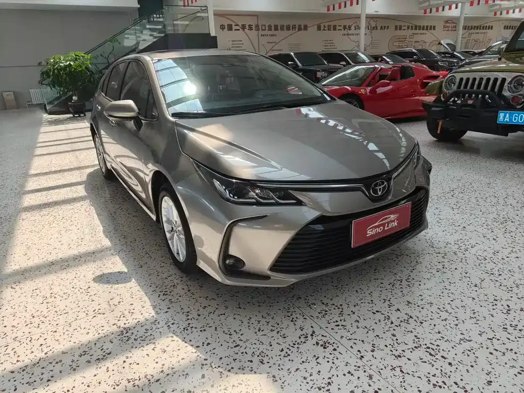 Toyota Corolla — фото 8