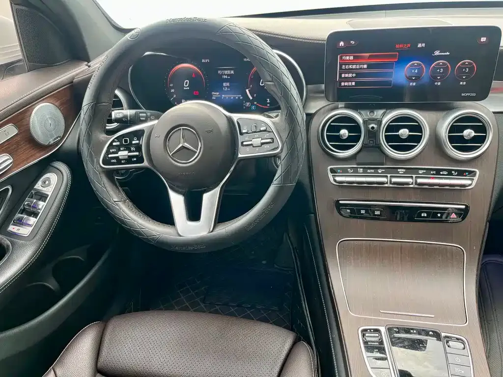 Mercedes-Benz GLC — фото 10