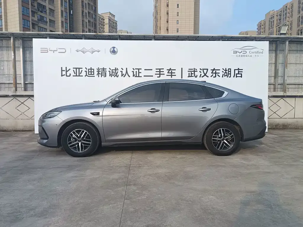 BYD Seal 05 DM-i — фото 10
