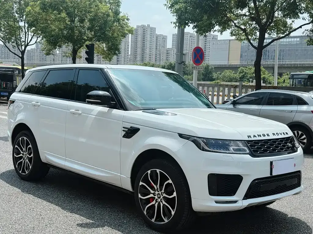 Land Rover Sport — фото 1
