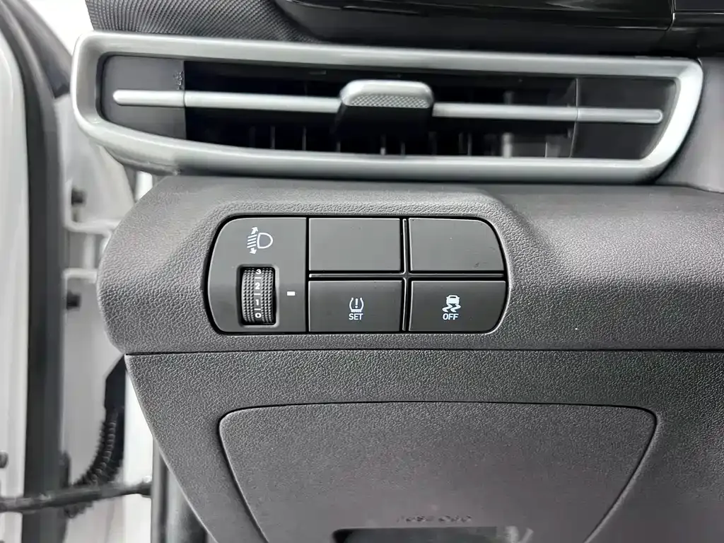 Hyundai Elantra — фото 9