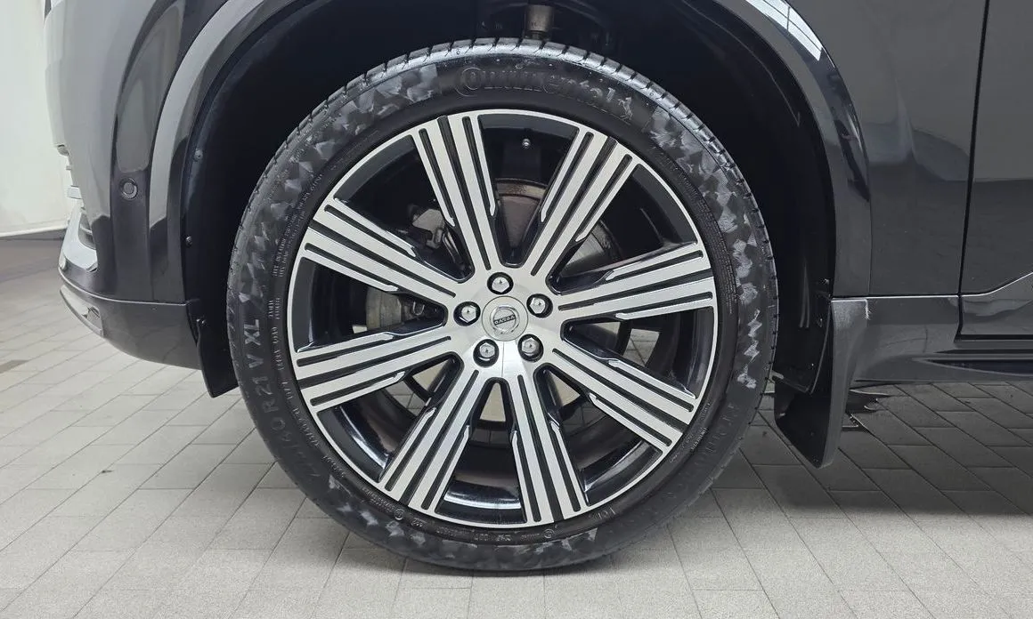 Volvo XC90 — фото 10