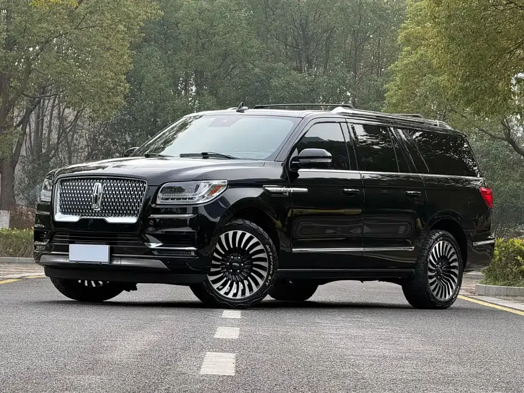 Lincoln Navigator — фото 1