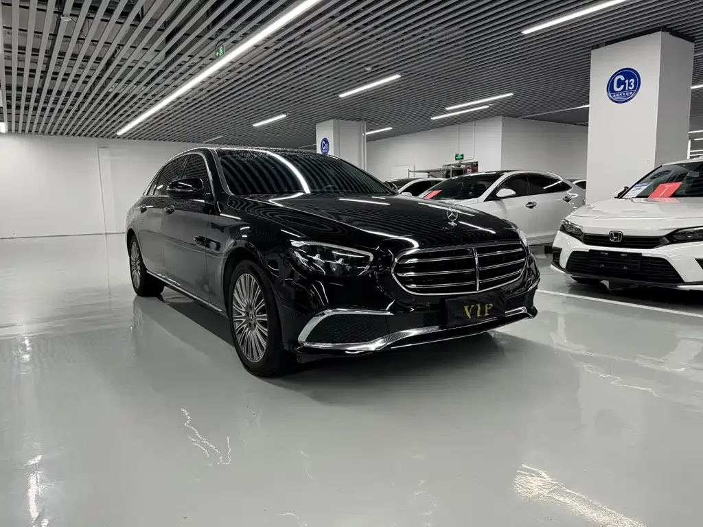 Mercedes-Benz E-Class — фото 5
