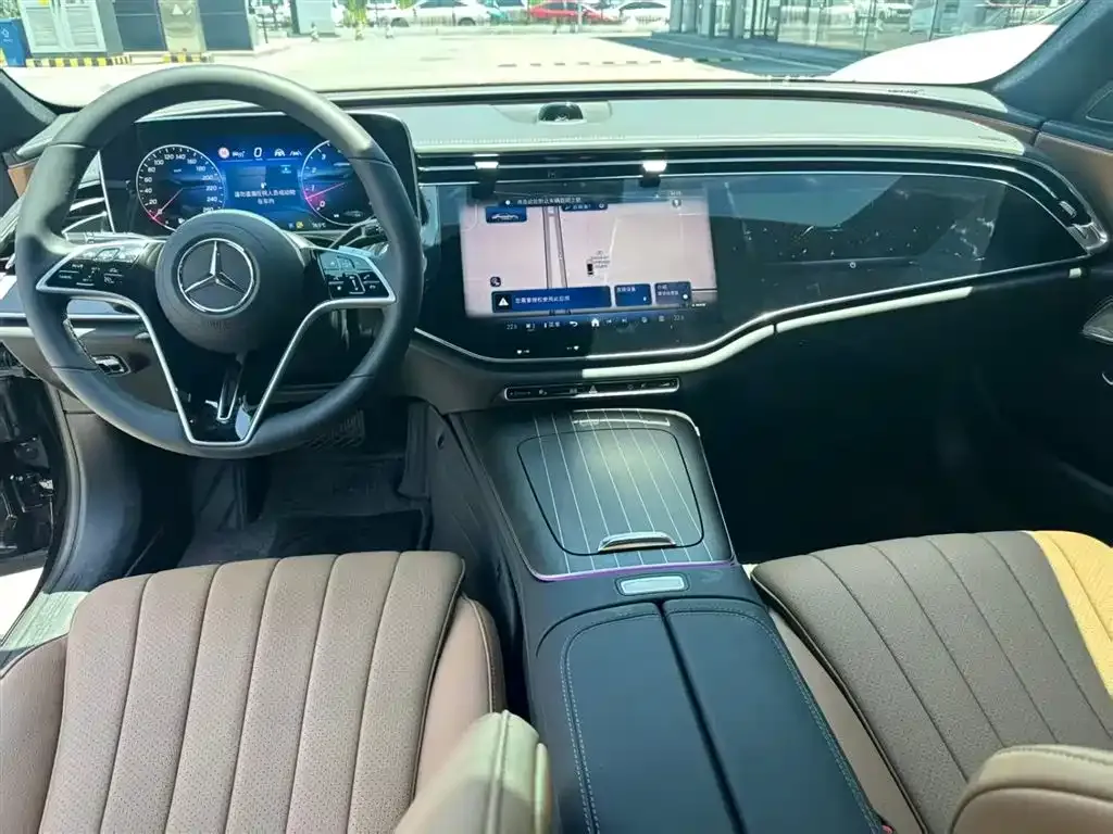 Mercedes-Benz E-Class — фото 2
