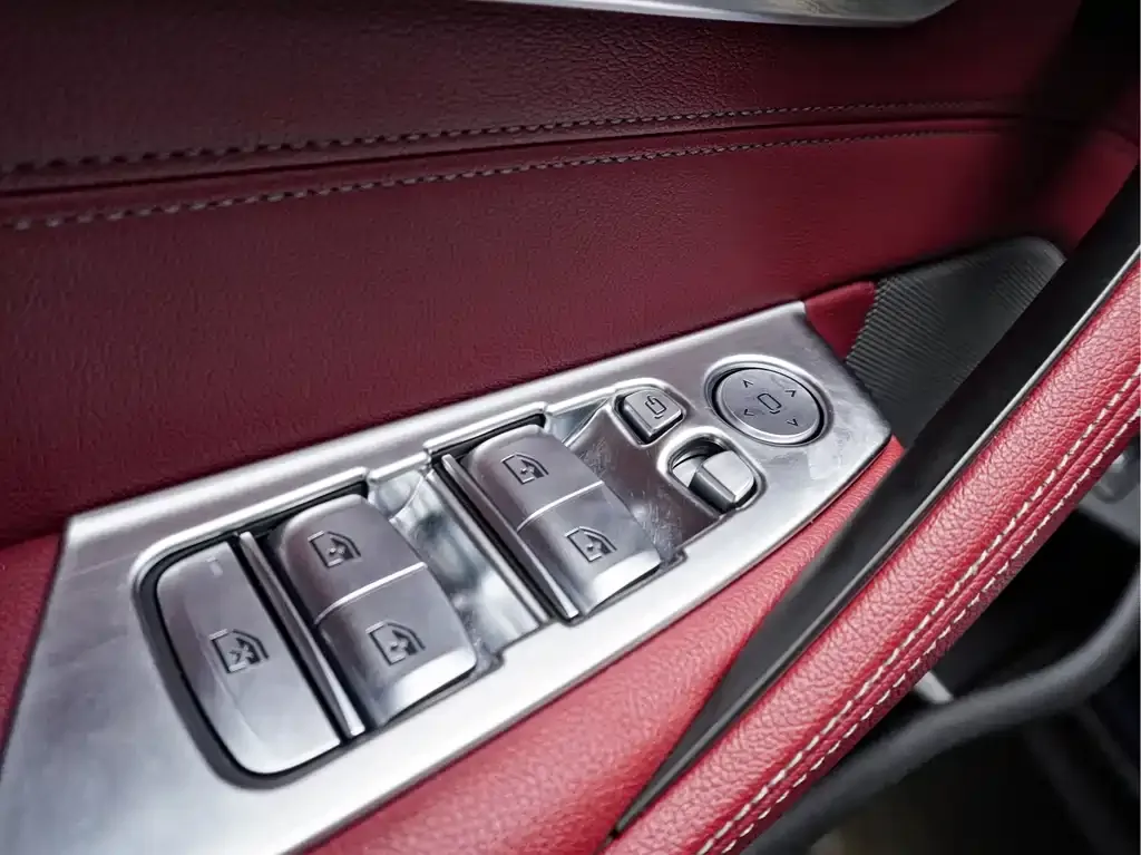 BMW 5 Series — фото 4