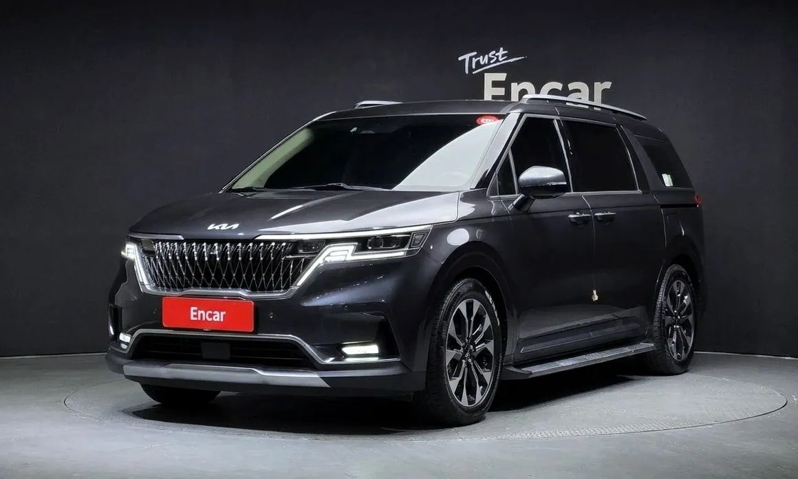 Kia Carnival — фото 1