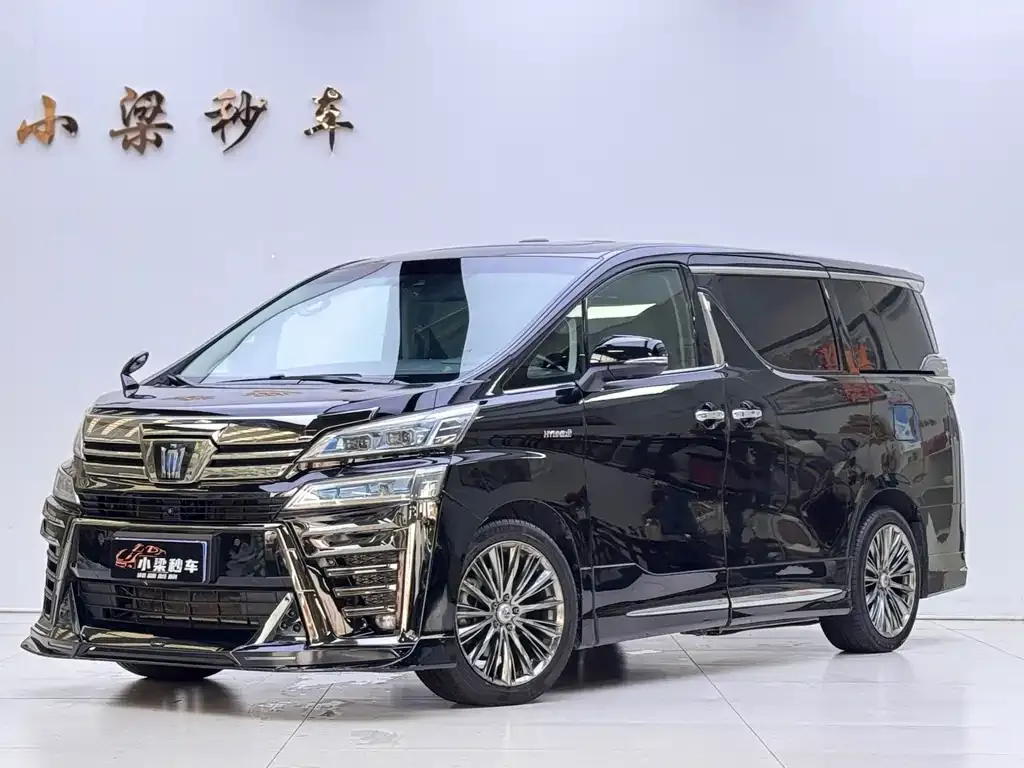 Toyota Vellfire — фото 1