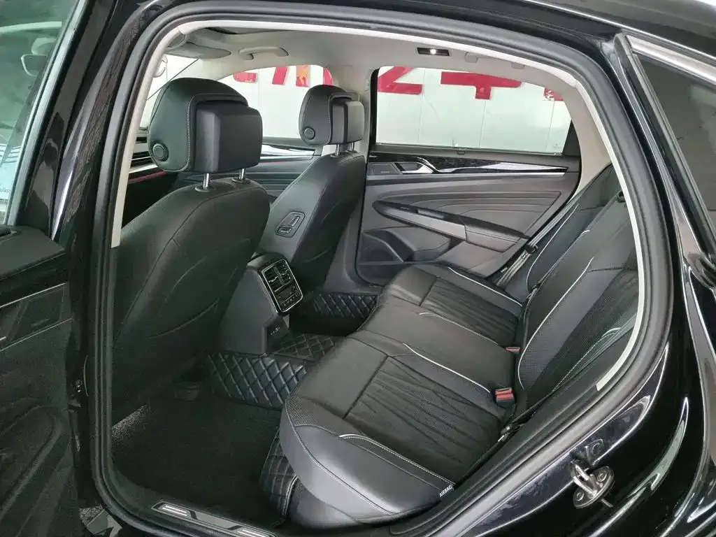 Volkswagen Passat — фото 7
