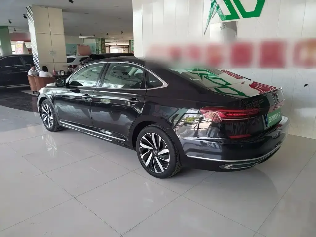 Volkswagen Passat — фото 4