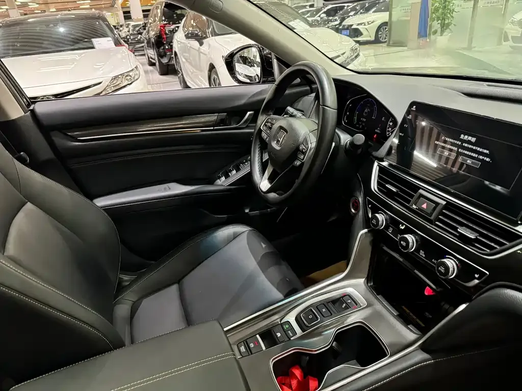 Honda Accord — фото 5