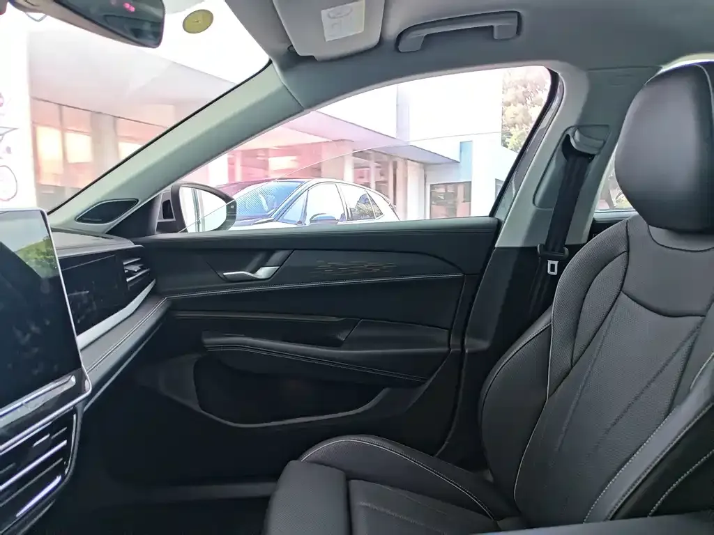 Volkswagen Passat — фото 5