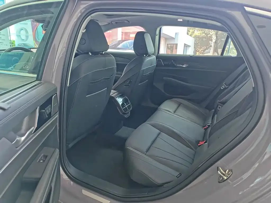 Volkswagen Passat — фото 2