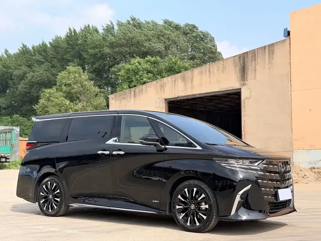 Toyota Alphard — фото 7