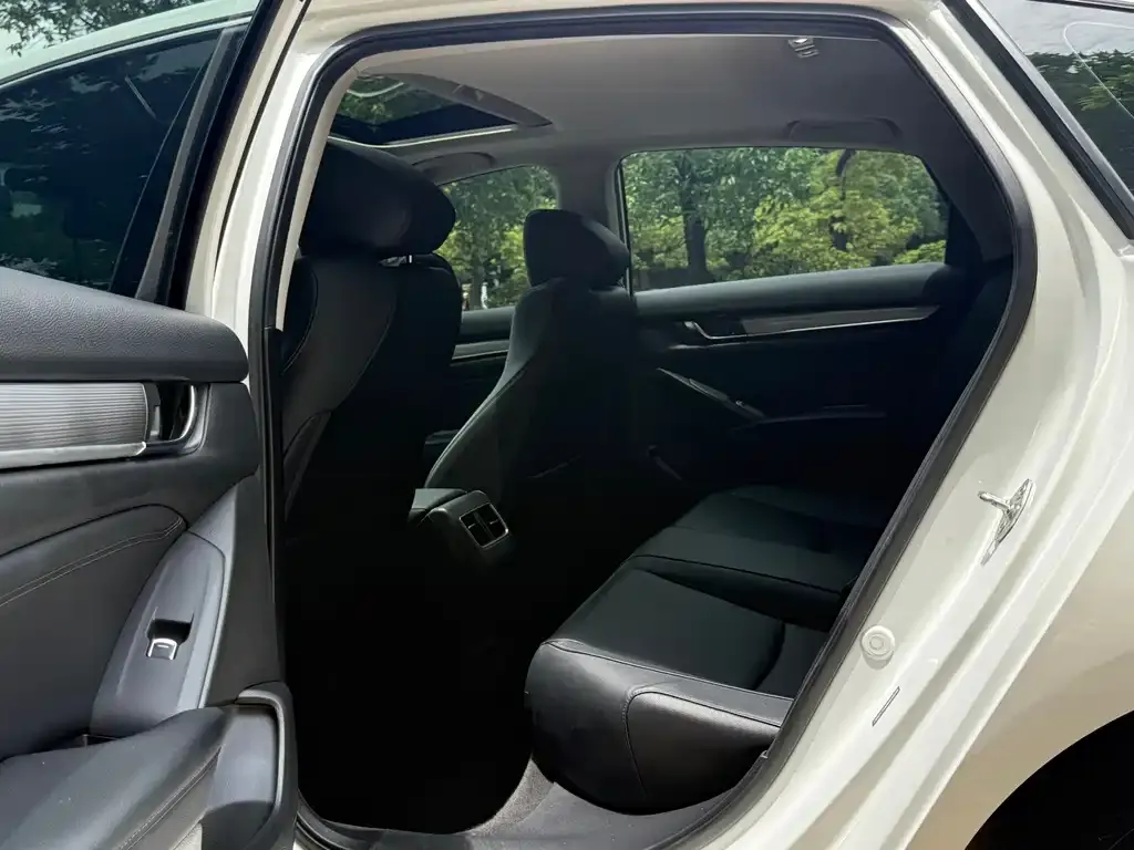 Honda Accord — фото 5