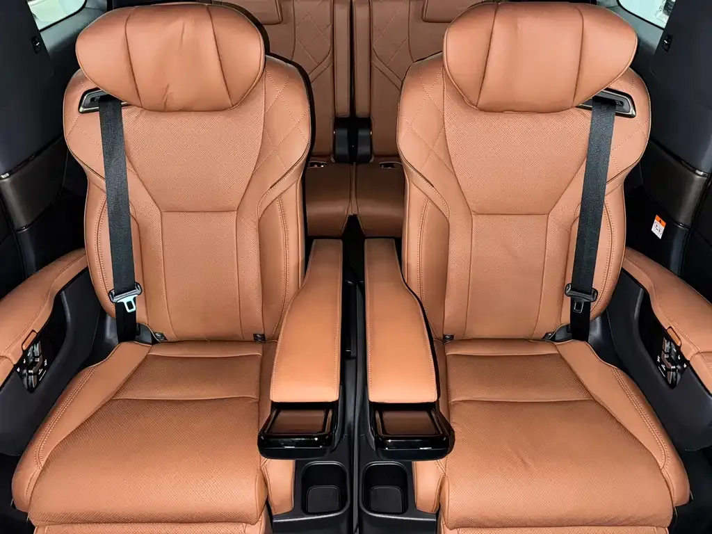 Toyota Alphard — фото 5