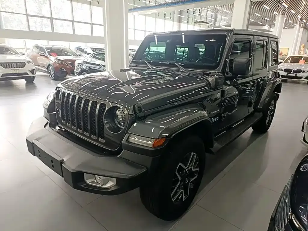 Jeep Wrangler PHEV — фото 1